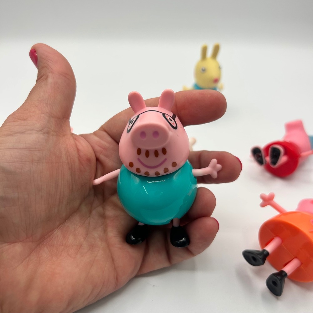 Peppa Pig Family and Friends 6 Piece Action Figure Lot Multicolored Plastic Toys - Picture 8 of 9